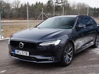 Begagnad Volvo V90 Momentum 190 HK (139 kW) 2019 Grå Kombi