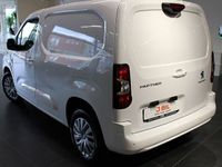 begagnad Peugeot Partner PRO BlueHDi Automat L1 2024, Transportbil