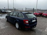 begagnad Skoda Octavia COMBI 1.6TDI AUT DRAG EL-BAKLUCKA 2-ÅRS GARANTI