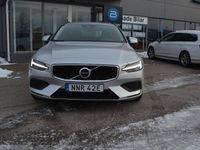 begagnad Volvo V60 B4 DCT Momentum, Backkamera, Nav, Värmare