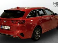 Begagnad Kia Ceed 140 HK (102 kW) 2019 Röd Halvkombi