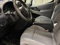 Begagnad Peugeot Partner 90 HK (66 kW) 2009 Minibuss