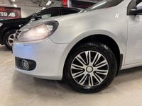 Begagnad VW Golf VI 102 HK (75 kW) 2009 Silvermetallic Halvkombi