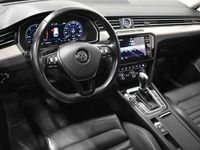 begagnad VW Passat 2.0 R-Line Dynaudio Cockpit Drag D-Värm B-kam 4M 2018, Kombi
