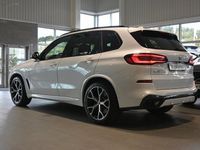 begagnad BMW X5 xDrive45e M Sport Pano H K Drag Komfortsäten 2021, SUV