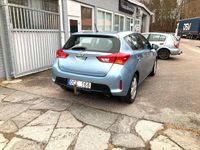begagnad Toyota Auris 1.6 5D BACKKAMERA DRAG 2014, Halvkombi