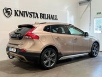 begagnad Volvo V40 CC T4 Summum Panorama Drag 2013, Kombi