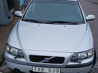 Begagnad Volvo S60 140 HK (102 kW) 2003 Silver metallic Sedan