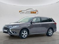 Begagnad Mitsubishi Outlander 203 HK (149 kW) 2016 Brun SUV