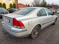 Begagnad Volvo S60 140 HK (102 kW) 2002 Grå Sedan
