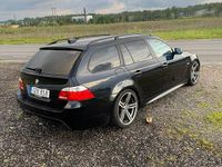 Begagnad BMW 525 M Sport 218 HK (160 kW) 2006 Carbonschwarz metallic Kombi