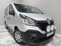 Begagnad Renault Trafic 146 HK (107 kW) 2016 Silver Minibuss