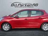 Begagnad Peugeot 208 68 HK (50 kW) 2015 Mörkröd Halvkombi