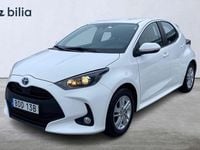 Begagnad Toyota Yaris Hybrid Active 117 HK (86 kW) 2023 Vit Halvkombi
