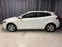Begagnad Volvo V40 Momentum 150 HK (110 kW) 2013 Vit Halvkombi