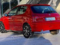 Begagnad Peugeot 206 Sport 109 HK (80 kW) 2005 Röd Halvkombi