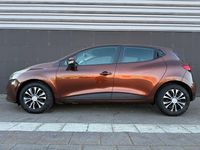 Begagnad Renault Clio IV 90 HK (66 kW) 2014 Brun
