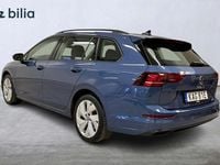 Begagnad VW Golf VIII Life 151 HK (111 kW) 2024 Mörkblå Kombi