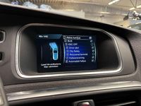 Begagnad Volvo V40 R-Design 150 HK (110 kW) 2016 Vit Halvkombi