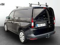 Begagnad VW Caddy 122 HK (89 kW) 2023 Deep black pärleffekt Minibuss