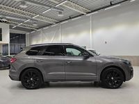 begagnad VW Touareg 3.0 TDI Executive R-Line Black Edition