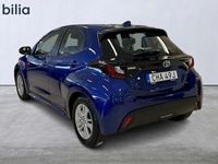 begagnad Toyota Yaris Hybrid 1,5 5-D ACTIVE KOMFORT P-SENSORER 2023, Halvkombi