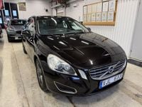 Begagnad Volvo V60 Momentum 163 HK (119 kW) 2011 Svart Kombi