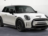 Begagnad Mini Cooper Essential 135 kW (184 HK) 2023 Nanuq white Halvkombi