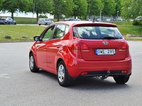 Begagnad Kia Venga 90 HK (66 kW) 2010 Röd Halvkombi