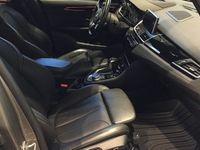begagnad BMW 220 Active Tourer 225xe Luxury Line Skinn V-Hjul 2017, Minibuss