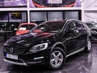 Begagnad Volvo V60 CC Summum 190 HK (139 kW) 2016 Svart Kombi