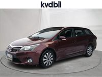 Begagnad Toyota Avensis 2013 Röd Kombi
