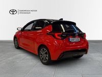 Begagnad Toyota Yaris 2021 Svart Halvkombi