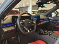 Begagnad BMW M5 Comfort Edition 728 HK (535 kW) 2025 M brooklyn grey metallic Sedan