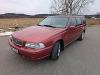 Begagnad Volvo V70 165 HK (121 kW) 1999 Röd Kombi