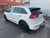 Begagnad Kia Niro Advance 141 HK (103 kW) 2017 Vit SUV