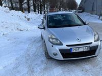 Begagnad Renault Clio R.S. 75 HK (55 kW) 2010 Halvkombi