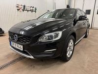 Begagnad Volvo V60 CC Summum 150 HK (110 kW) 2016 Svart Kombi