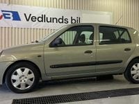 Begagnad Renault Clio II Expression 98 HK (72 kW) 2002 Grön Halvkombi