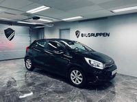 Begagnad Kia Rio 84 HK (61 kW) 2012 Svart Halvkombi