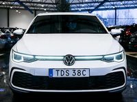 Begagnad VW Golf VII GTE 150 HK (110 kW) 2021 Vit Halvkombi