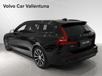 Begagnad Volvo V60 Plus 350 HK (257 kW) 2022 Svart Kombi