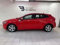 Begagnad Volvo V40 Kinetic 120 HK (88 kW) 2016 Röd Halvkombi