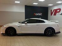 Begagnad Nissan GT-R SV 635 HK (467 kW) 2018 Vit Sportkupé