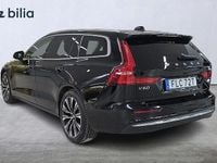 Begagnad Volvo V60 Core 253 HK (186 kW) 2022 Svart Kombi