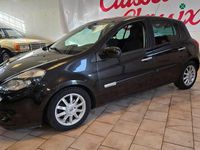Begagnad Renault Clio R.S. 75 HK (55 kW) 2012 Svartmetalic Halvkombi