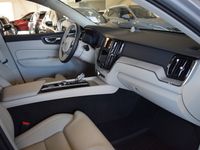 begagnad Volvo XC60 B5 AWD Diesel Ultimate Bright 2023, SUV