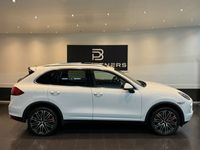 begagnad Porsche Cayenne Turbo TipTronic S-Panorama-Drag-Navi-500HK