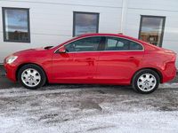 Begagnad Volvo S60 Momentum 203 HK (149 kW) 2010 Röd Sedan