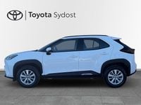 Begagnad Toyota Yaris 2023 Vit Halvkombi